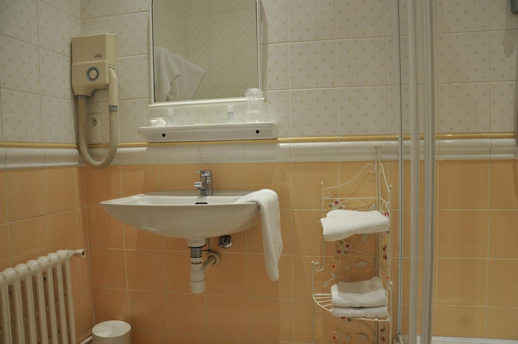Hotel De Paris Charleville-Mézières Zewnętrze zdjęcie